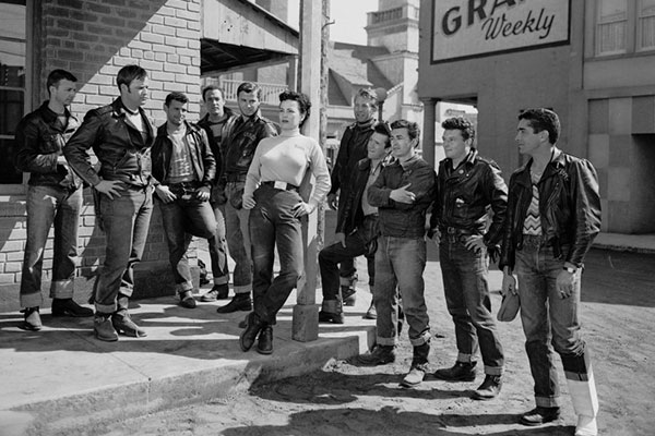 Герои фильма Дикарь в джинсах 1950-е